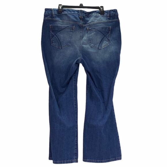 Lane Bryant Distinctly Boot Cut Red Triangle Denim Jeans Plus Size 20 Petite Blu - Picture 2 of 11